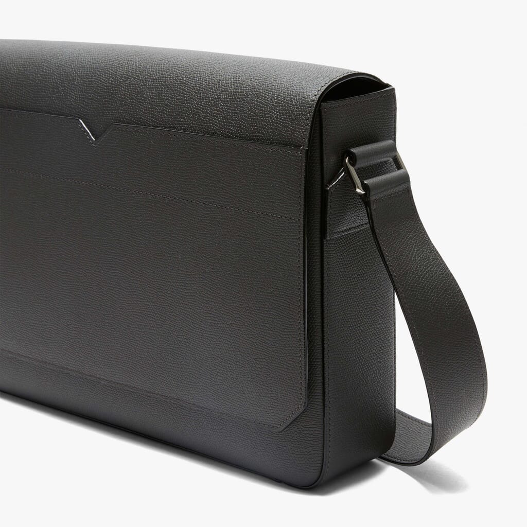 V-line Messenger Bag - Smokey Grey