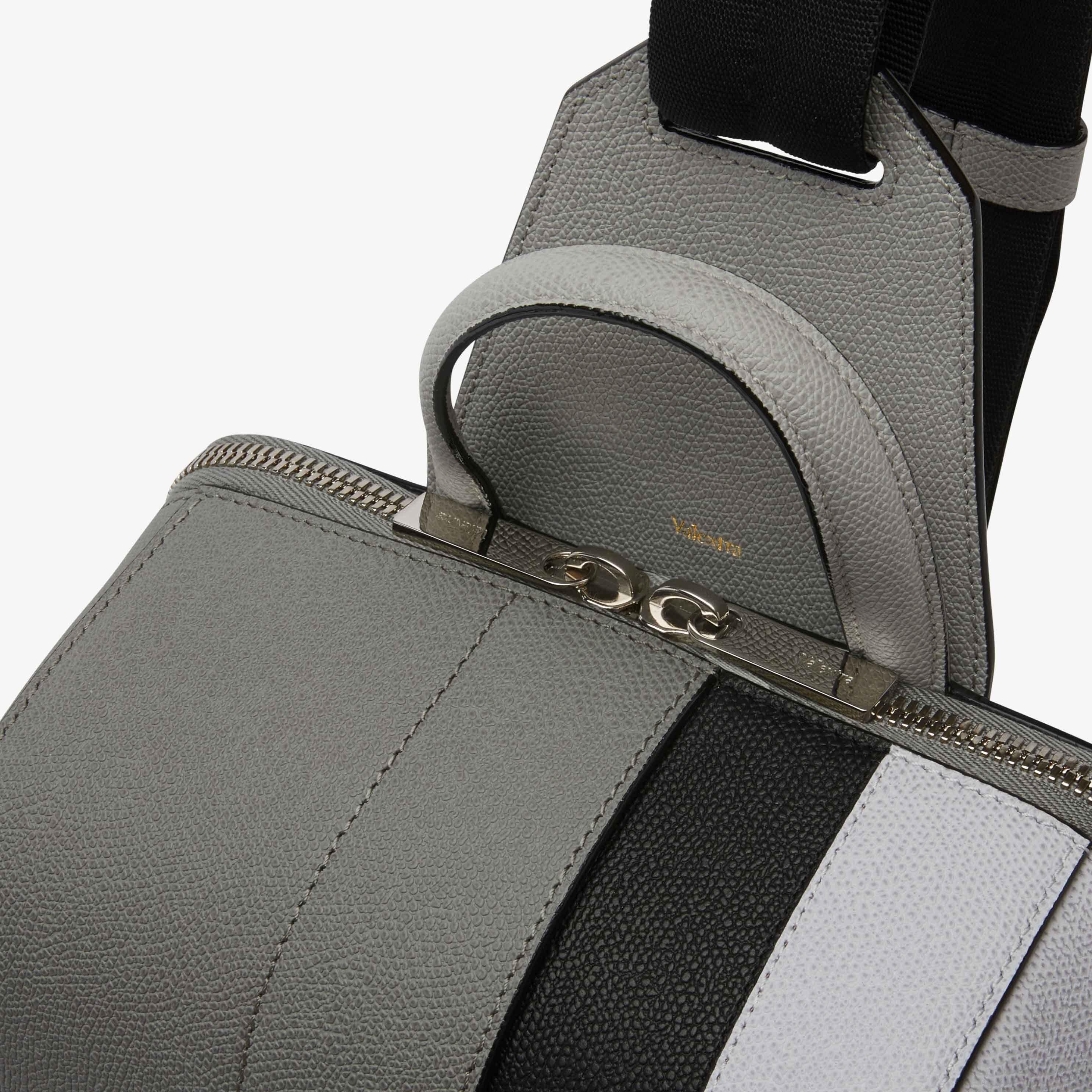V-line Intarsia One Shoulder Backpack - Cement Grey/Black/Stone Gery - Intarsio V New Zaino - Valextra - 4
