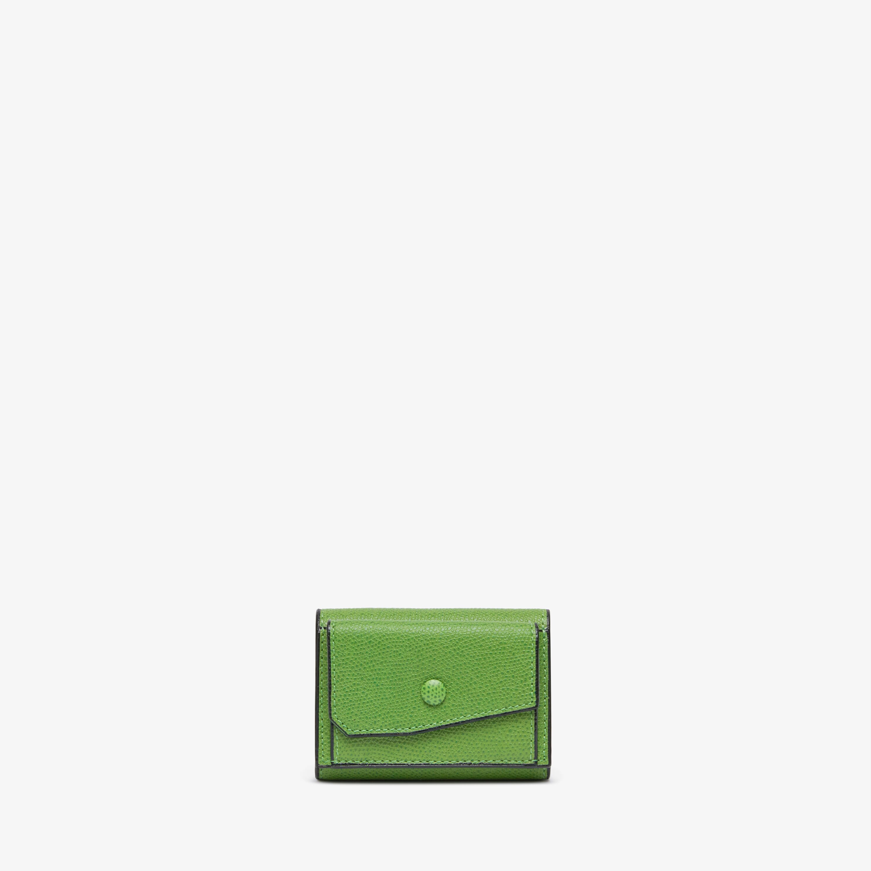 Buy online Green Leather Wallet from Wallets & Card holders for Women by  Calfnero for ₹2239 at 36% off | 2024 Limeroad.com