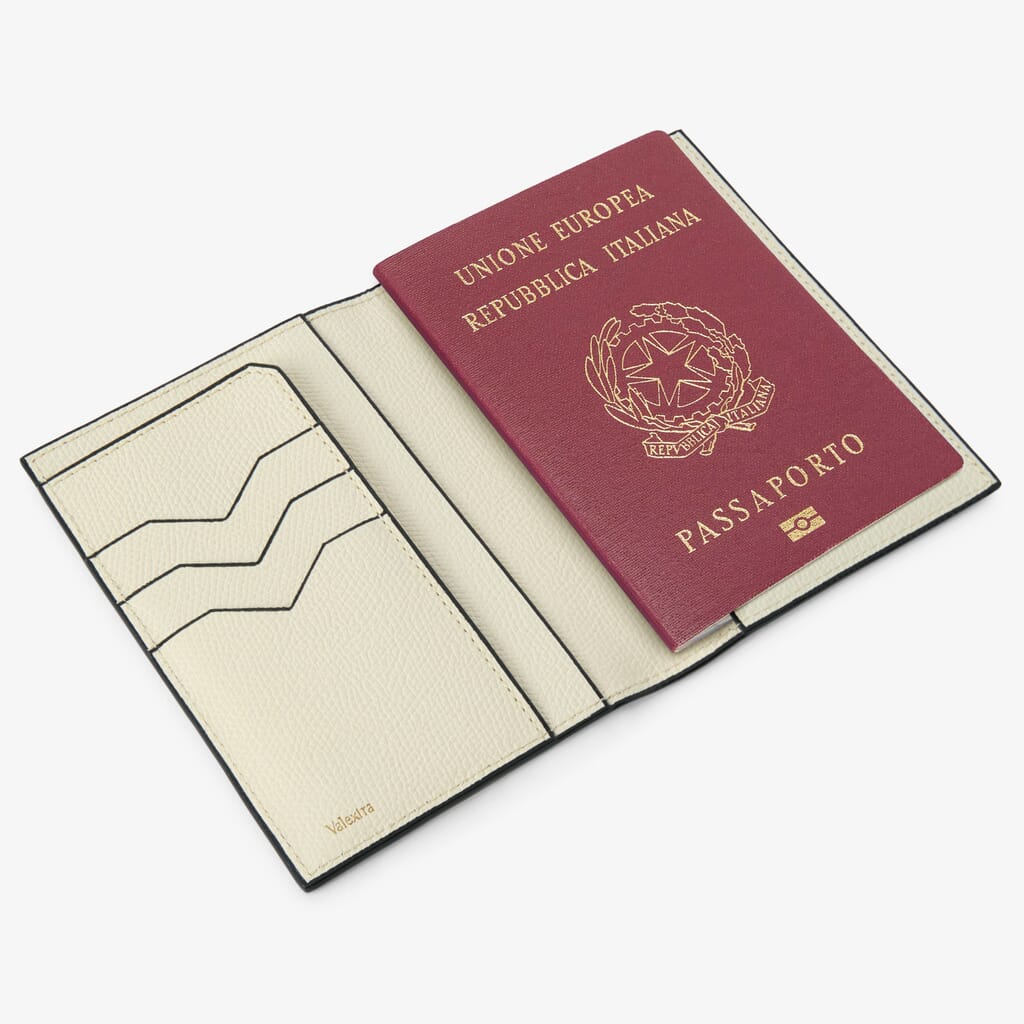 PASSPORT HOLDER 3CC CALF LEATHER VS,WW,gallery image number 0