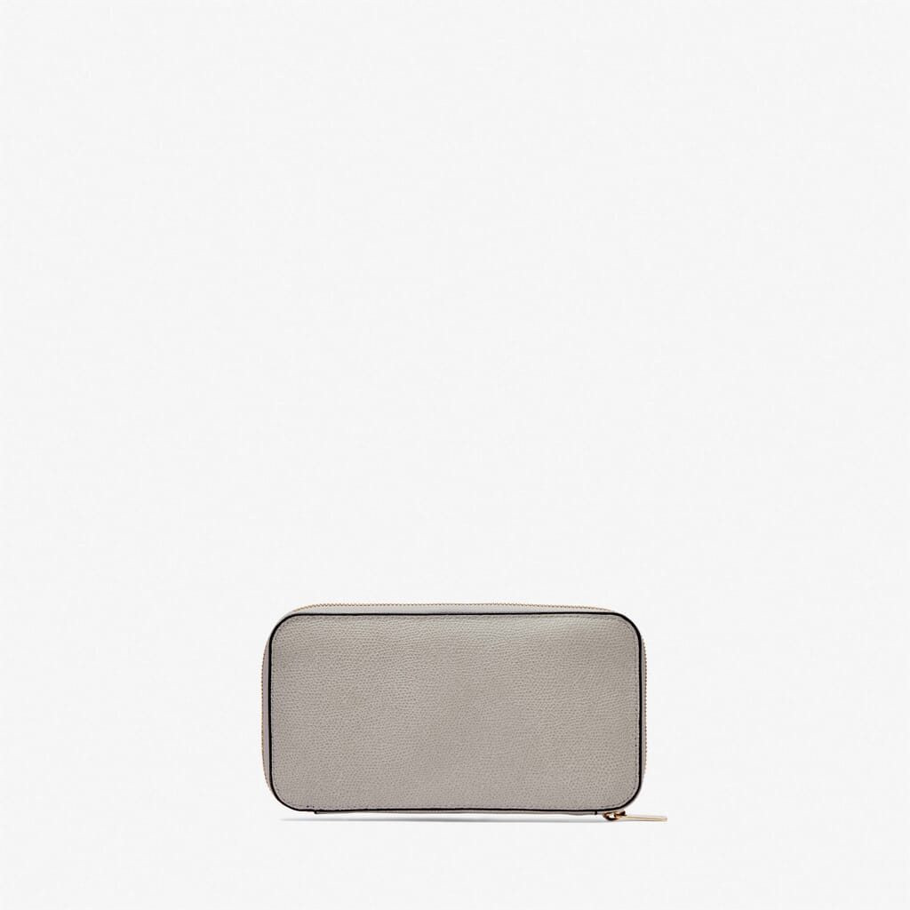 Comme Des Garçons Wallet Classic embossed-logo Zipped Wallet