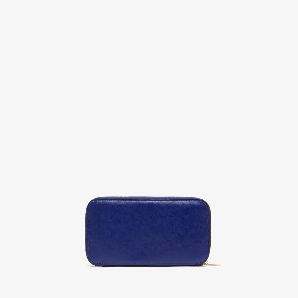 Comme Des Garçons Wallet Classic embossed-logo Zipped Wallet