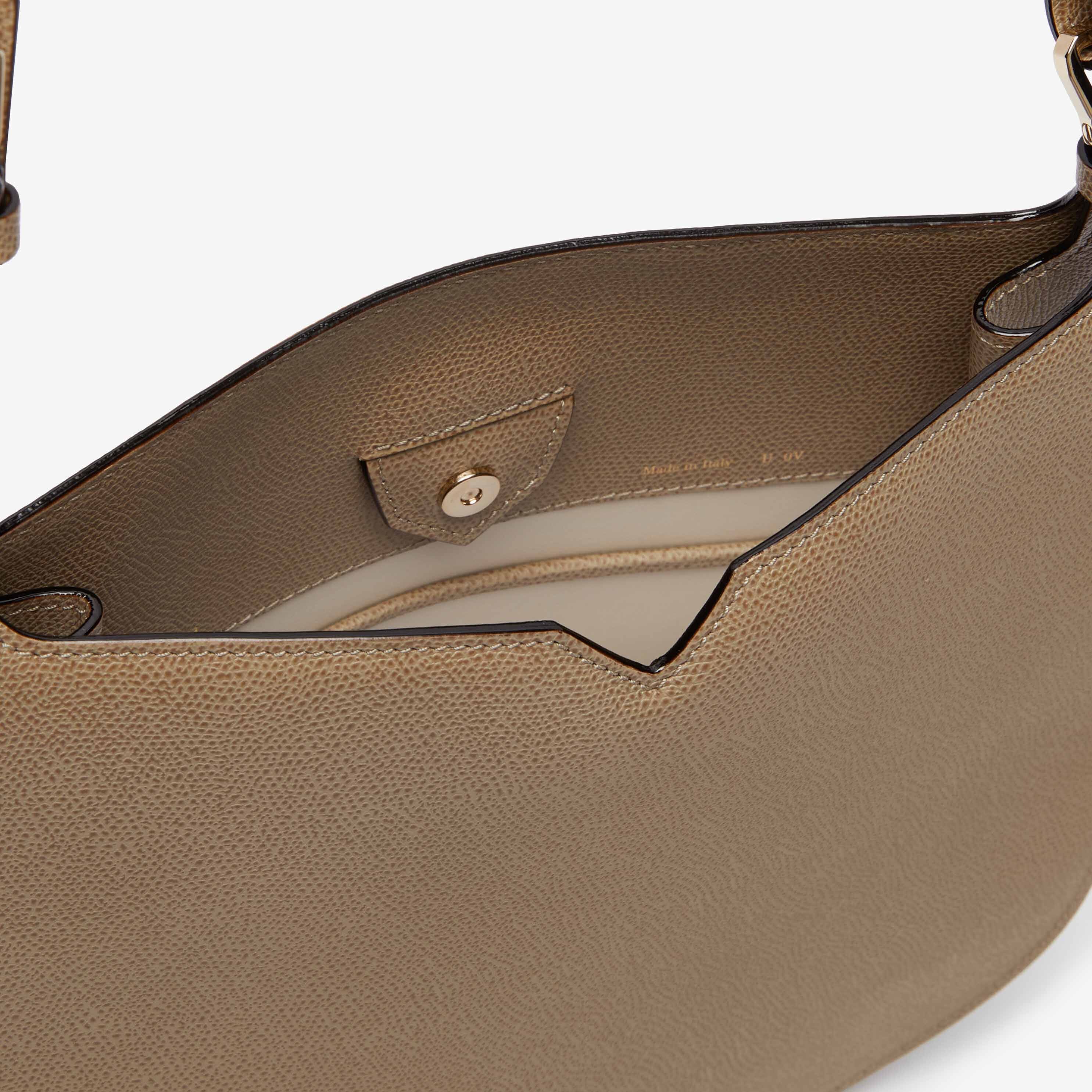 Italian leather handcrafted handbags | Women and Men | Valextra